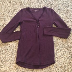 Burgundy long sleeves shirt